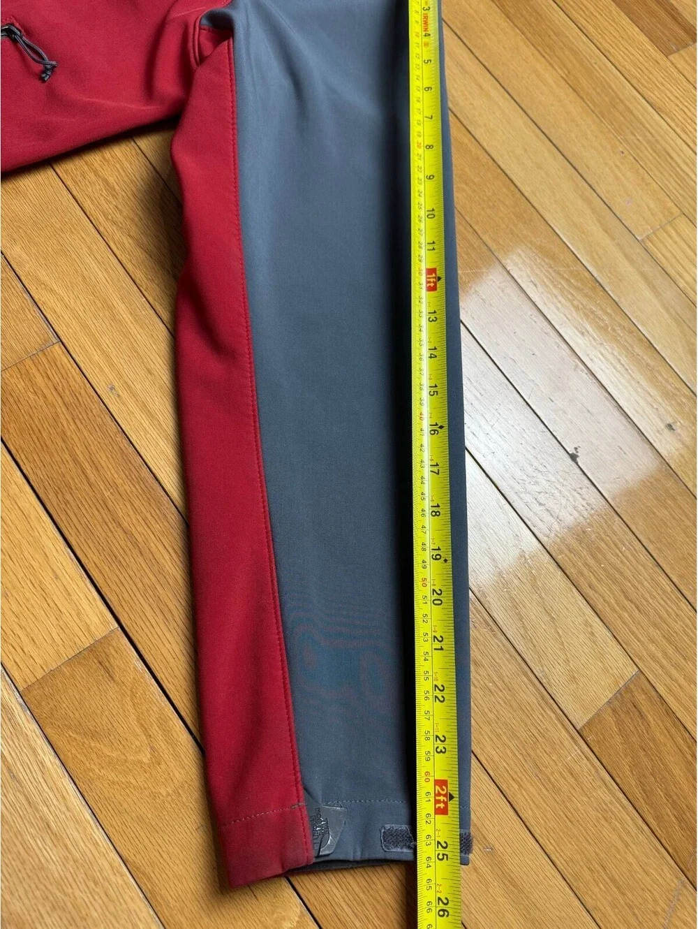 The North Face Men’s Softshell Jacket Size L Red Gray Full Zip Fleece